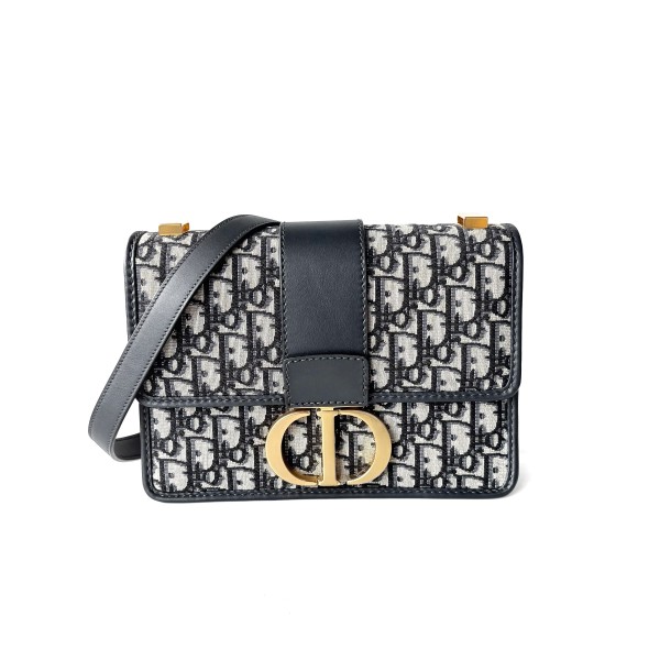 Dior 30 Montaigne Shoulder Bag